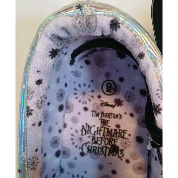 NWT Disney Nightmare Before Christmas Women's 9 Low Top Slip-On Sneaker Shoes - Picture 4 of 16